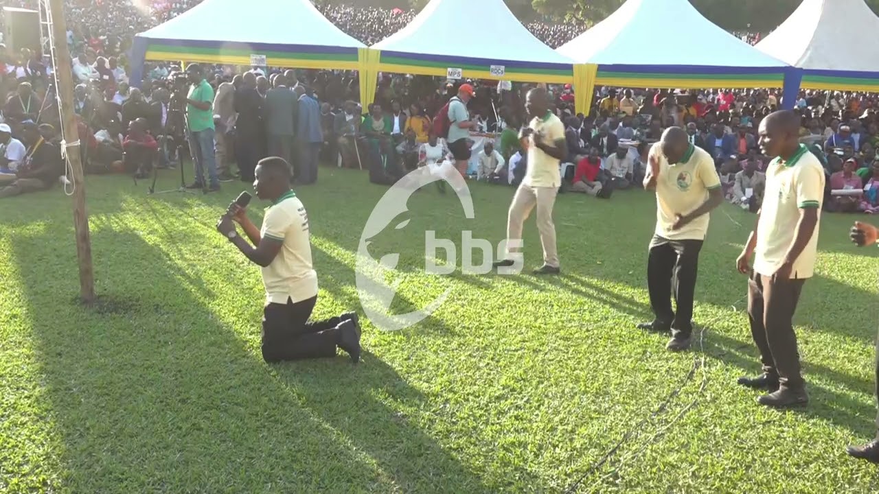 Kasese yenna aweddeyo okwaniriza Omusinga Charles Mumbere, ssaawa ya  kusanyuka