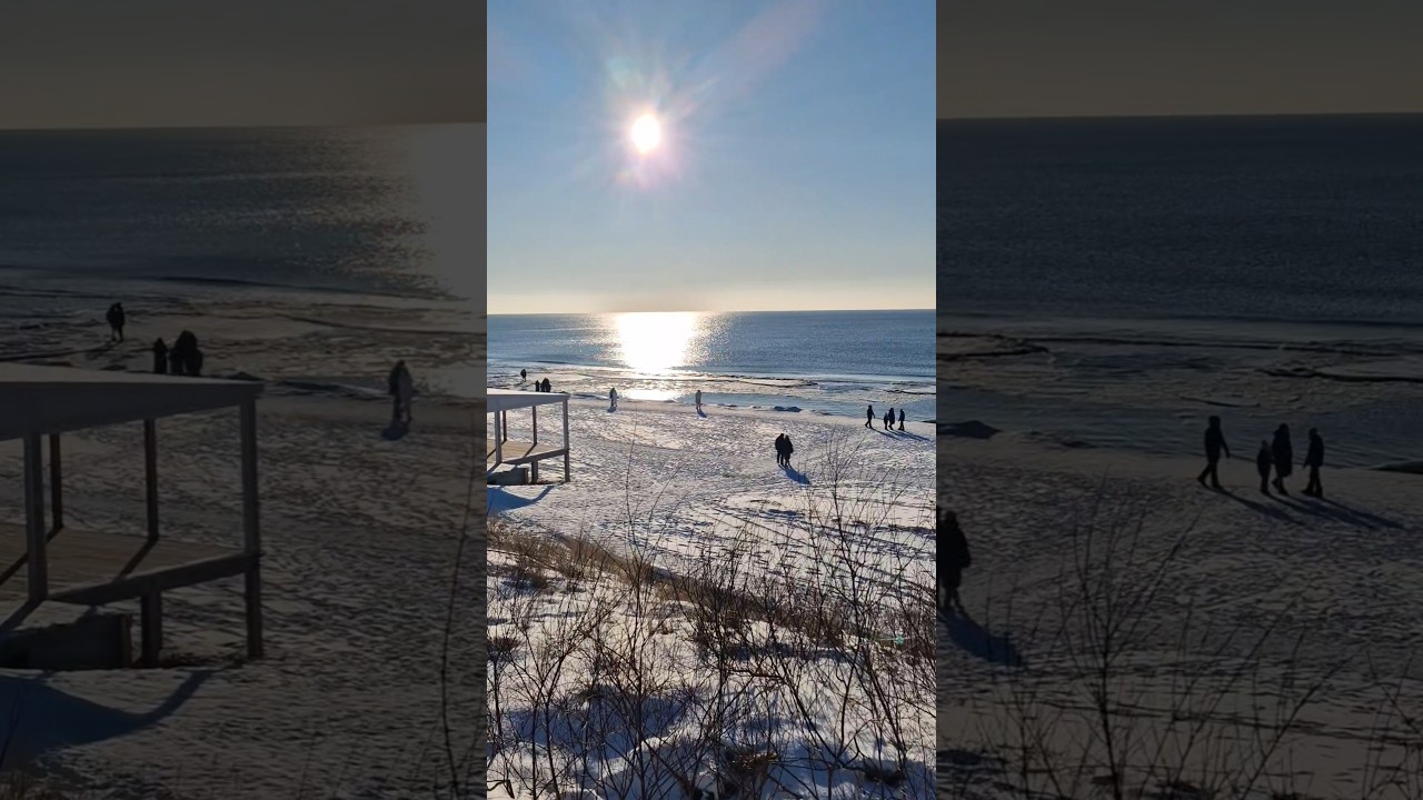Žmonės mėgsta vaik&scaron;čioti pajūriu🌊❄️ #lithuanialive #winter #nature #sea