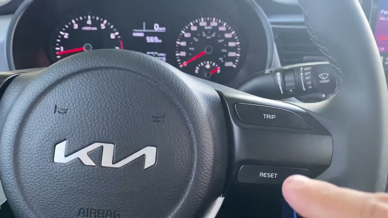C&oacute;mo Cambiar  a kil&oacute;metros por litro, el display de un Kia Rio Lx 2022