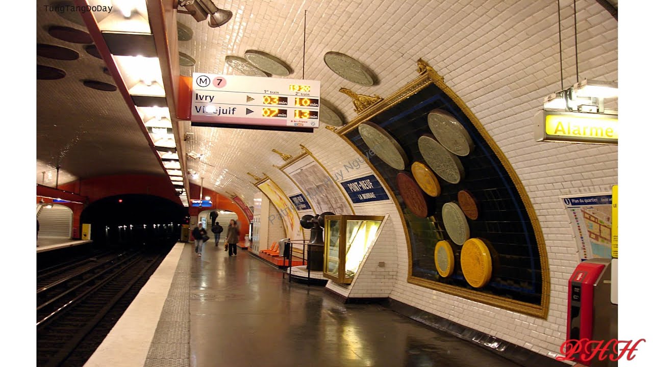 Fresco Art painting along RATP métro♫👍🇫🇷♩nghệ thuật tô vẽ bích họa♪😗♫😗♬🧡lòng đất nhà ga