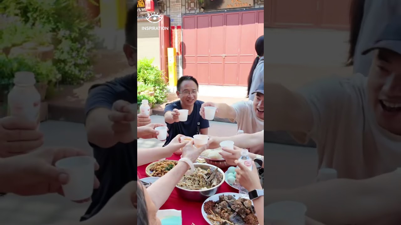 What's It Like to Dine With More Than 10, 000 People? China's Famous Herbal Root Feast!