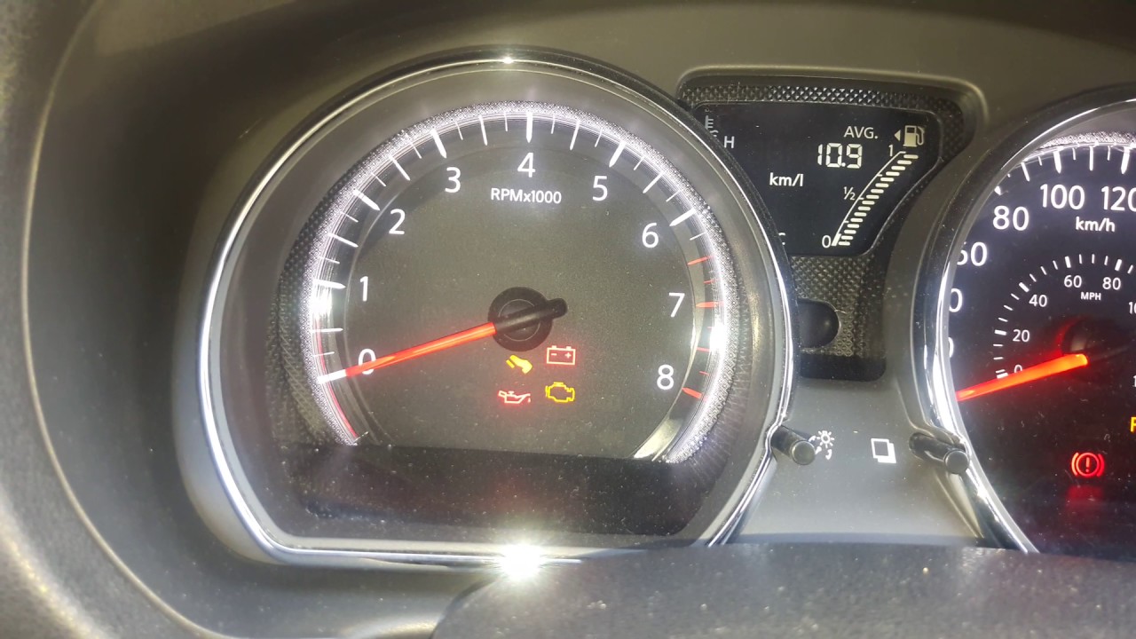 Sacar codigos de fallos en un nissan SIN consult.  Con pedal de acelerador