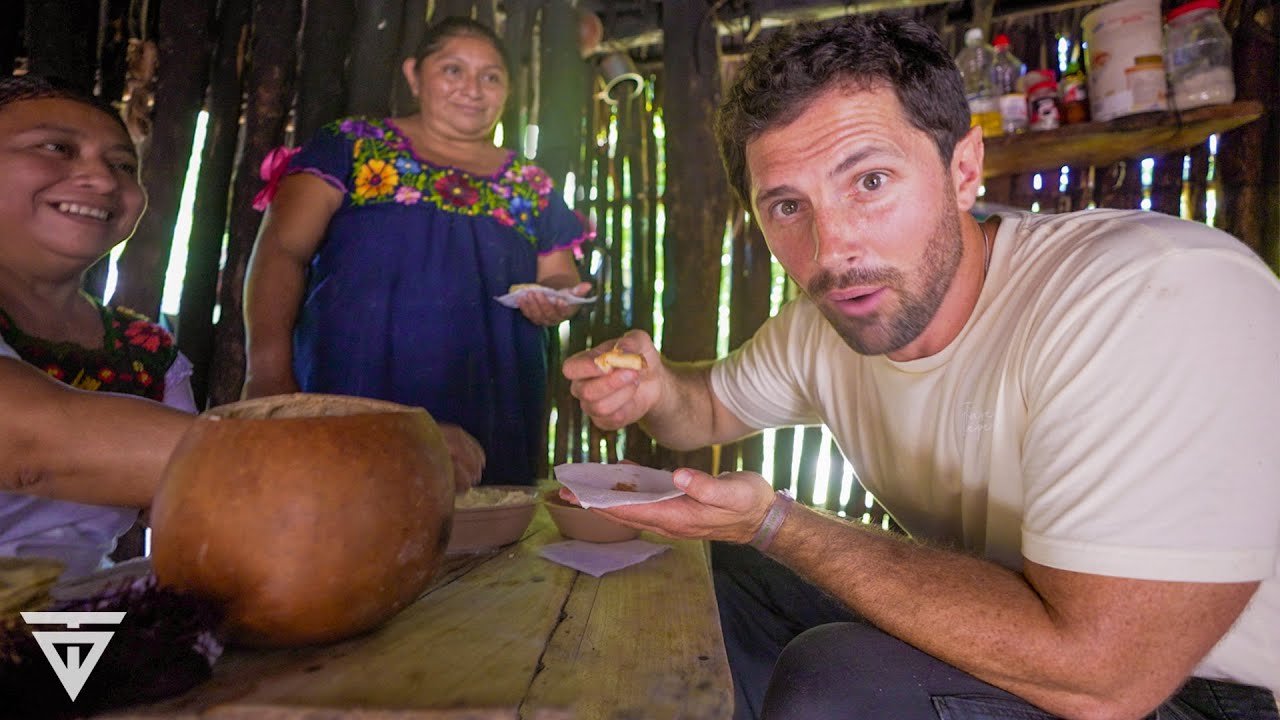 EATING WITH MAYANS outside Cancun, Mexico 🇲🇽 Authentic Mexican Food (Cochinita Pibil)