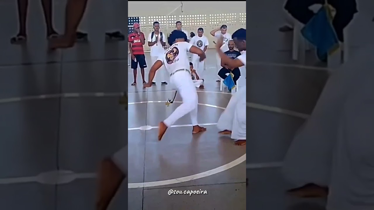 O melhor da capoeira, quedas e rasteiras #capoeira #luta #video #repost #brasil #youtube #videos