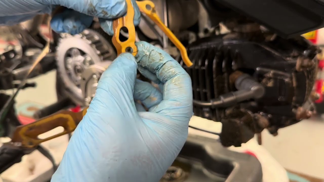 My first Honda Grom (MSX125) Engine Oil Change