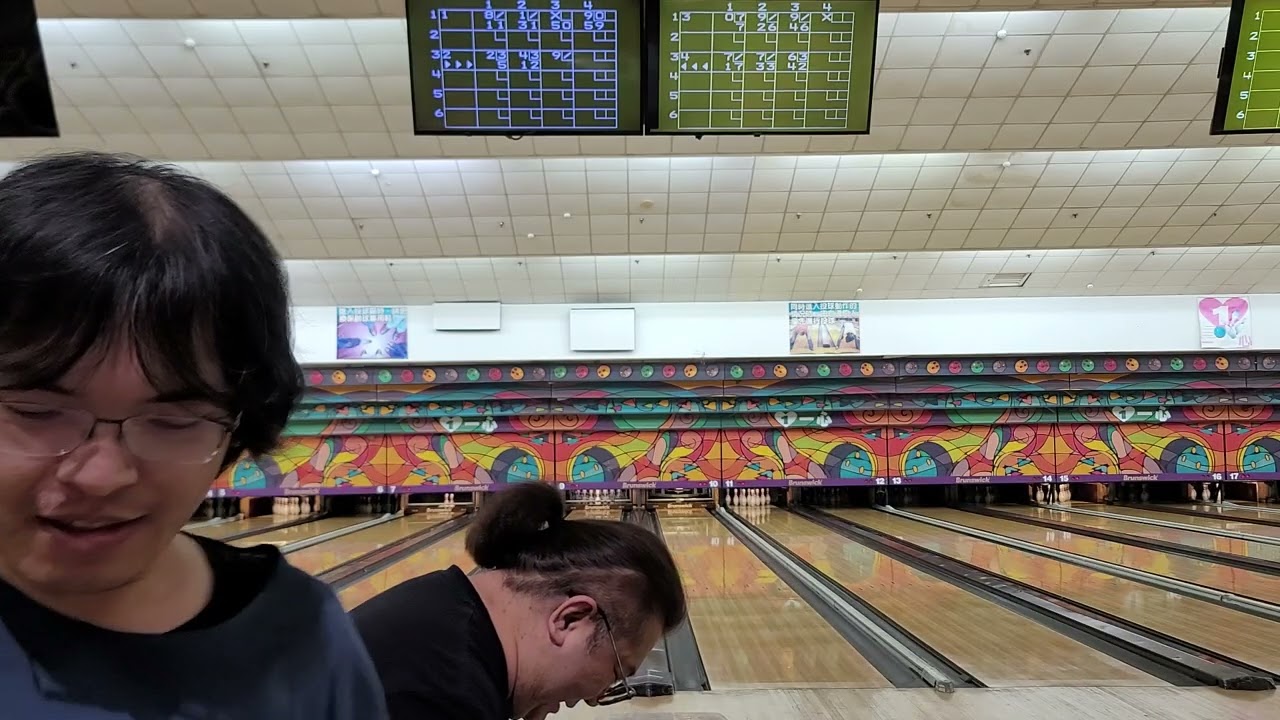 2/10 Happy Bowling Part1