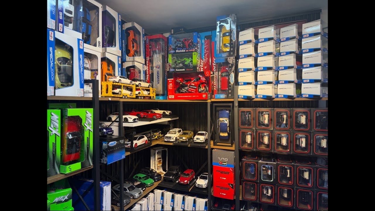 Hakanom Online Canlı Mezat 1/18 1/24 Die Cast Araçlar. Araç koleksiyonerleri içeriiii !!!!!!!