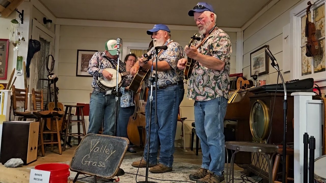 Foggy Mountain Breakdown.  Valley Grass at The Crooked Road Country Store.  5/1/25.