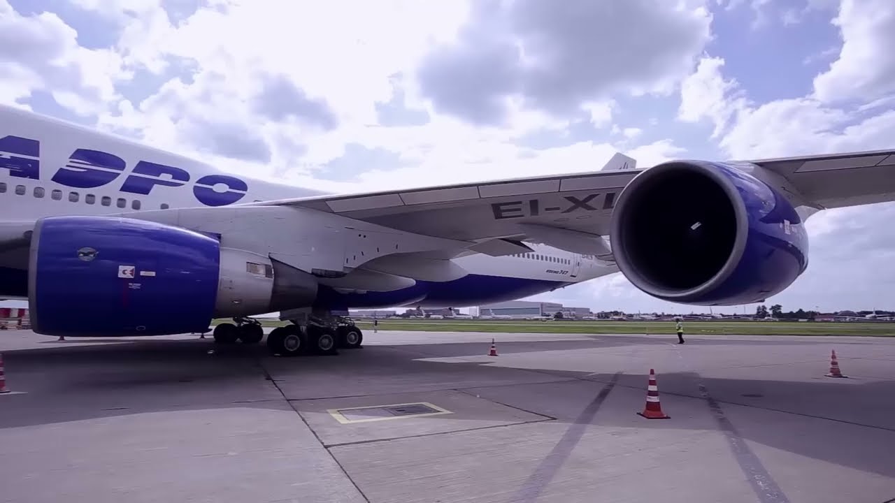 Moscow-Erevan RT Boeing 747-400