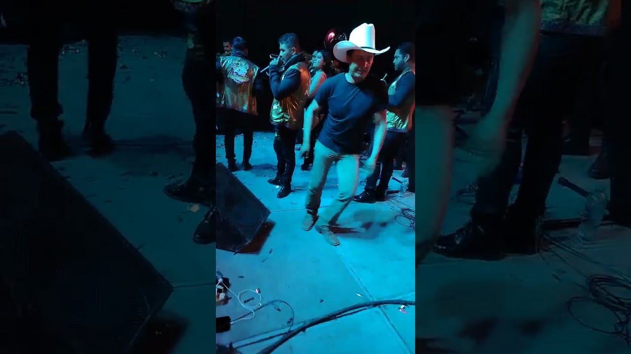 Baile de banda @bandapirinolafans8738  #fiestas #bailes #gente #ambiente #publico 