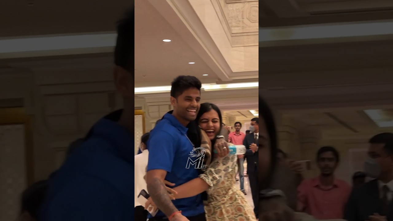 𝘌𝘬 𝘚𝘶𝘳𝘺𝘢 𝘢𝘶𝘳 𝘦𝘬 𝘋𝘦𝘷𝘪𝘴𝘩𝘢  🎶👩‍❤️‍👨Paltan, join us in wishing the couple a very Happy Anniversary 🥰💙