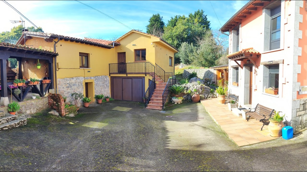 Conjunto de 2 casas cerca de la playa. Una es Vivienda Vacacional