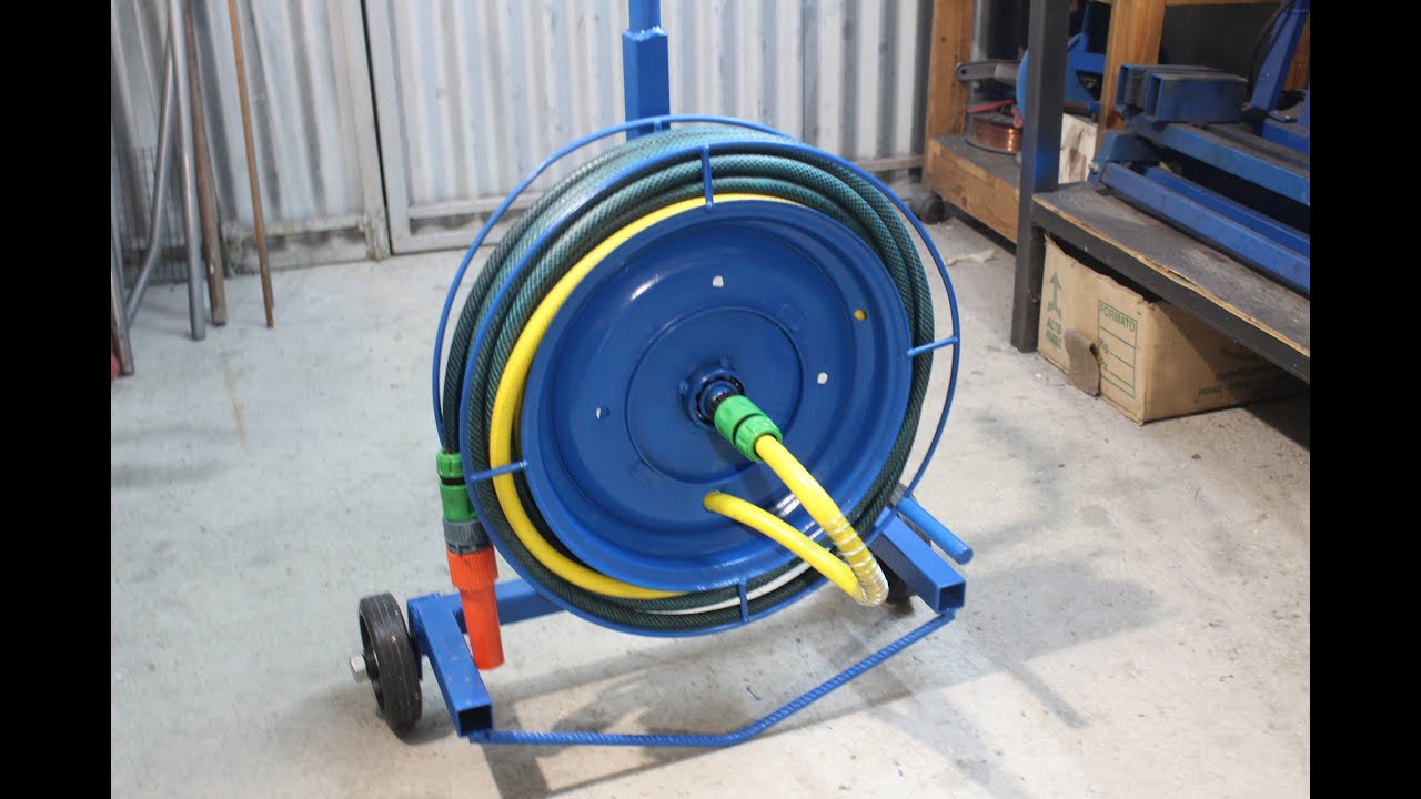 Avvolgitubo fai da te (homemade garden hose reel)