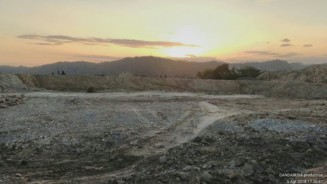 PROSES PEMBUATAN EMBUNG DI DESA PANDANSARI,SRUWENG,KEBUMEN