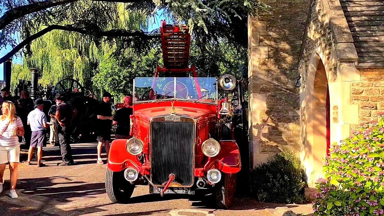 JUST ANOTHER DAY IN THE VILLAGE (2022) #Cotswolds #CotswoldVillages #Steam #Dashcam #Traffic #Travel