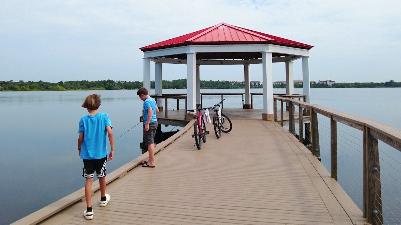 Orlando Florida: Exploring the Tranquility of Baldwin Park · Walking Tour 4K
