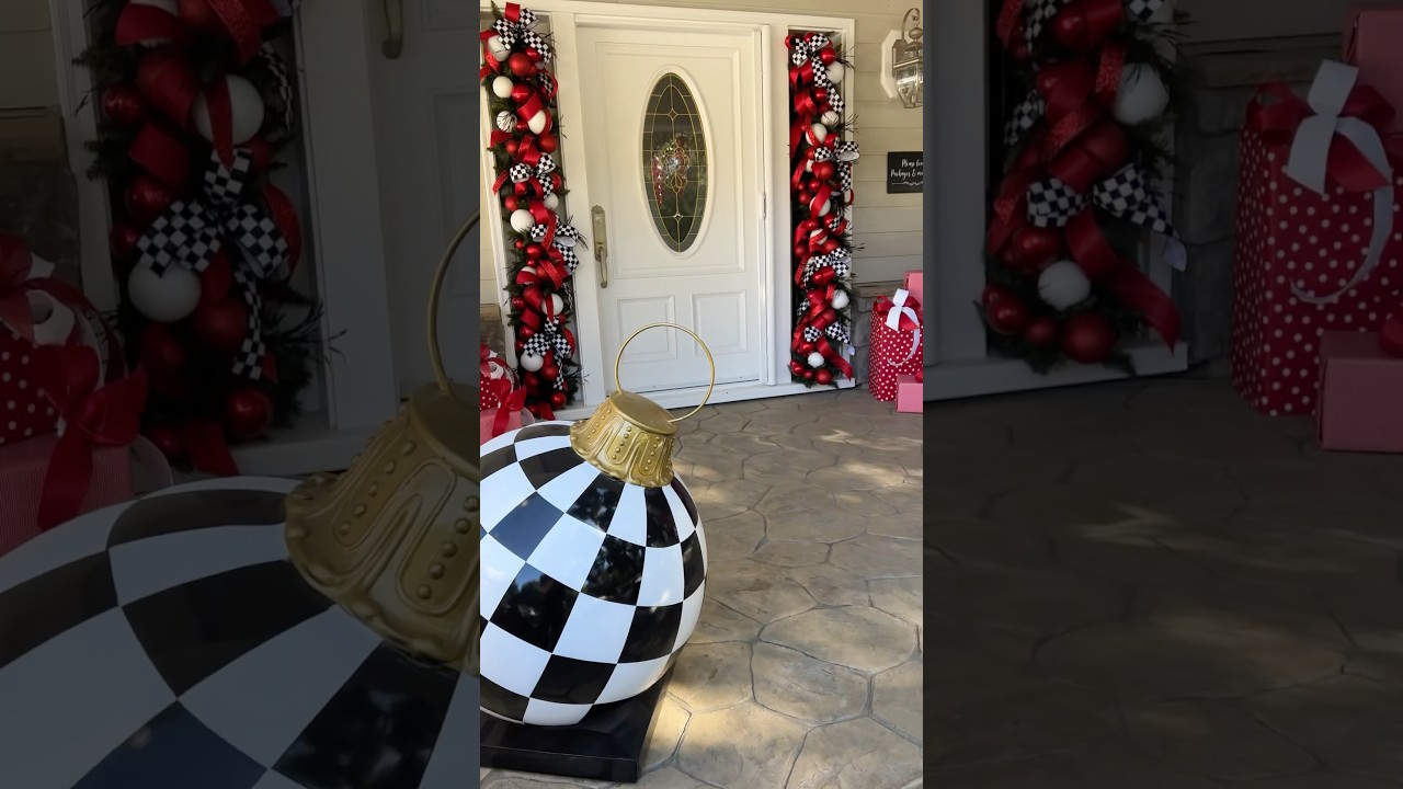 Christmas Front Door ❤️