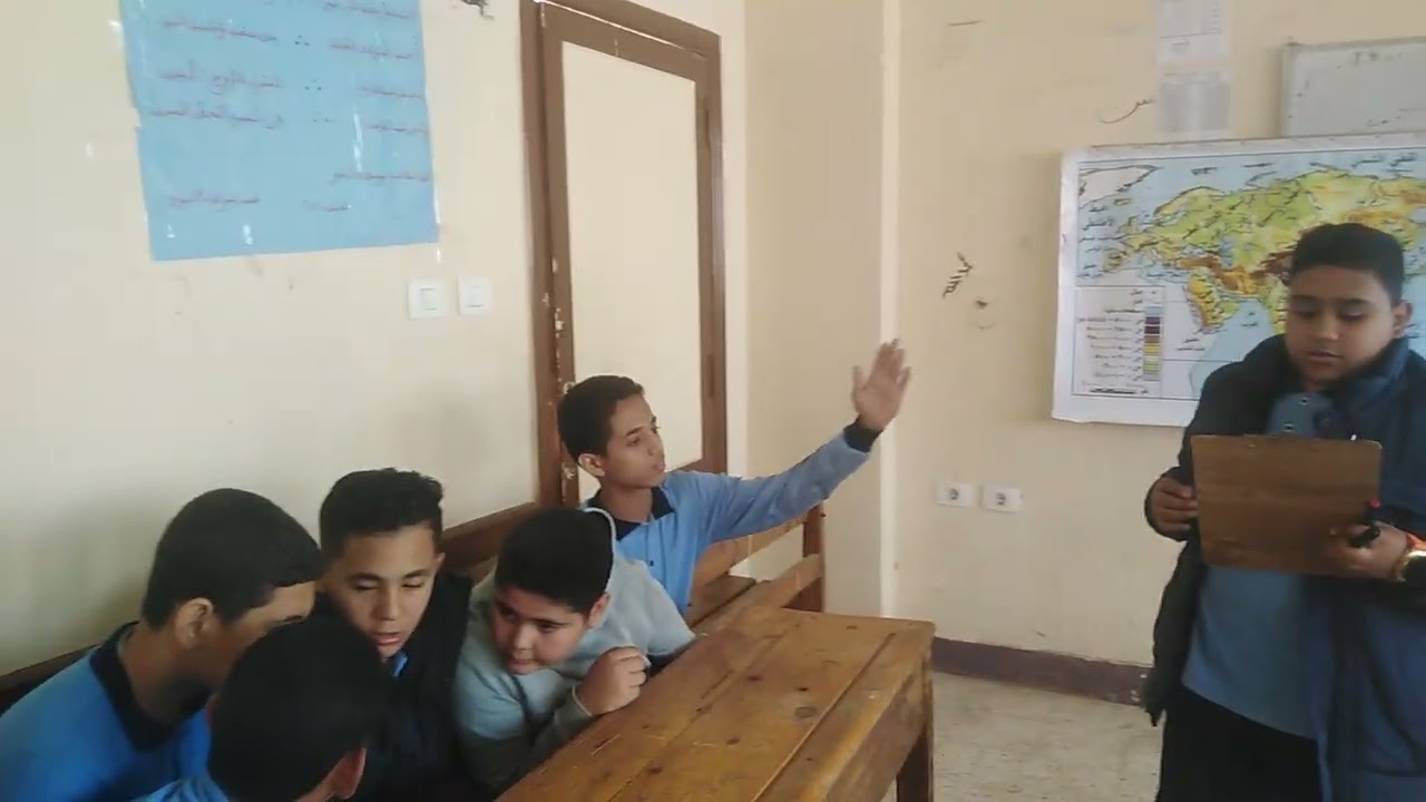 تحدي بين طلاب فصل 2/2الصف الثاني الاعدادي مدرسة الخلفاء الراشدين بدشطوط💕💕💕💕💕
