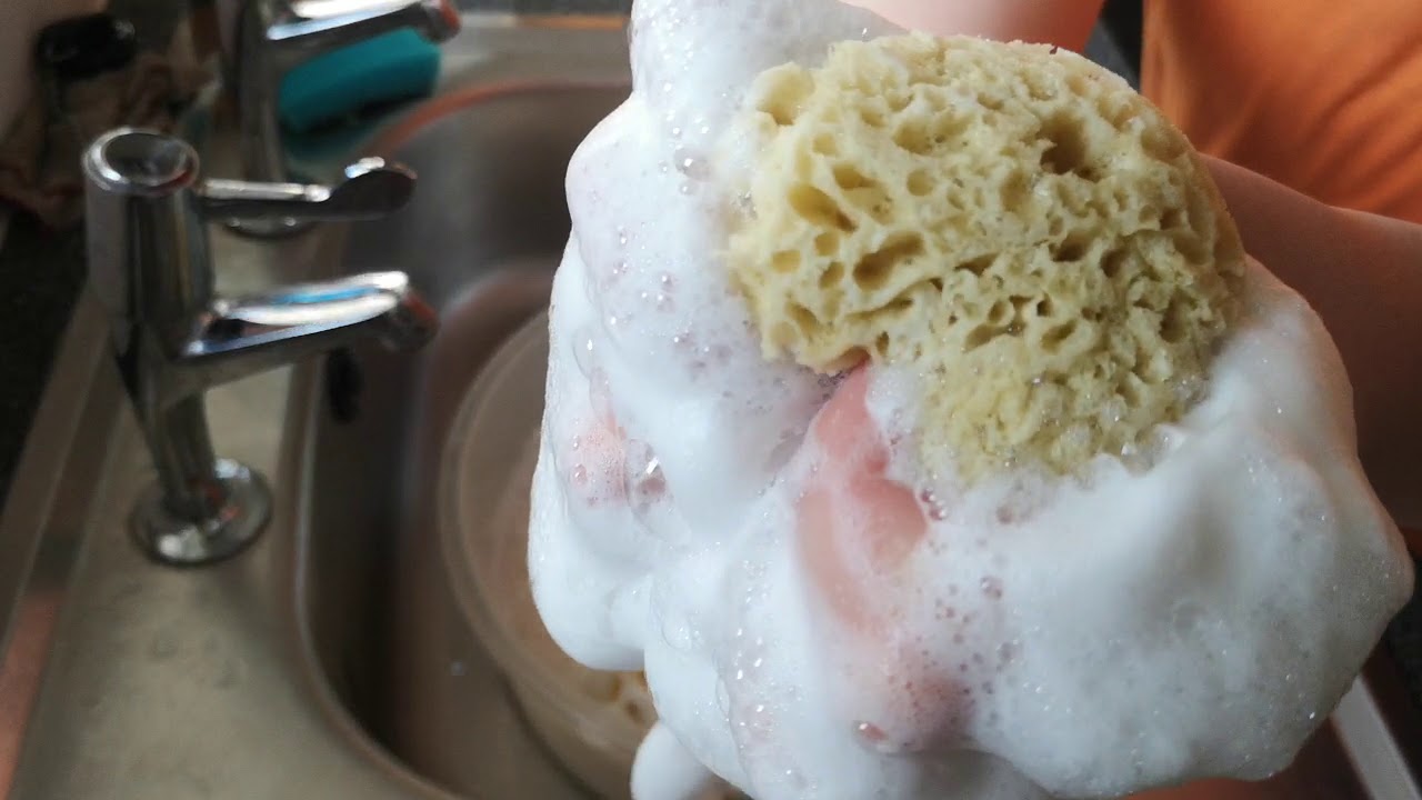 Asmr Soapy squeeze on my fizzy sponges 🧽
