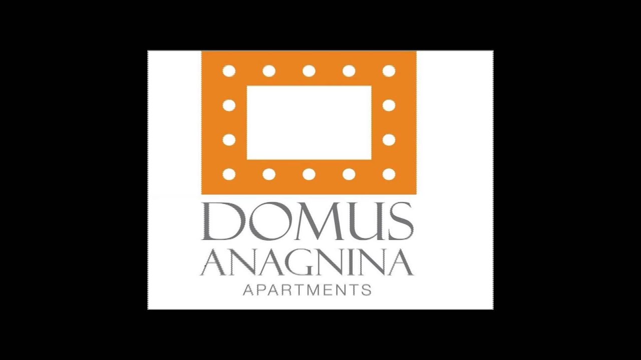 DOMUS ANAGNINA, CON LA MODELLA 