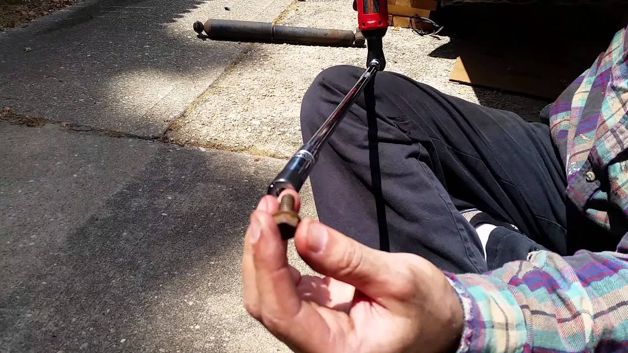How To Replace Rear Shocks on A 1977-1985 Chevrolet Impala / Caprice