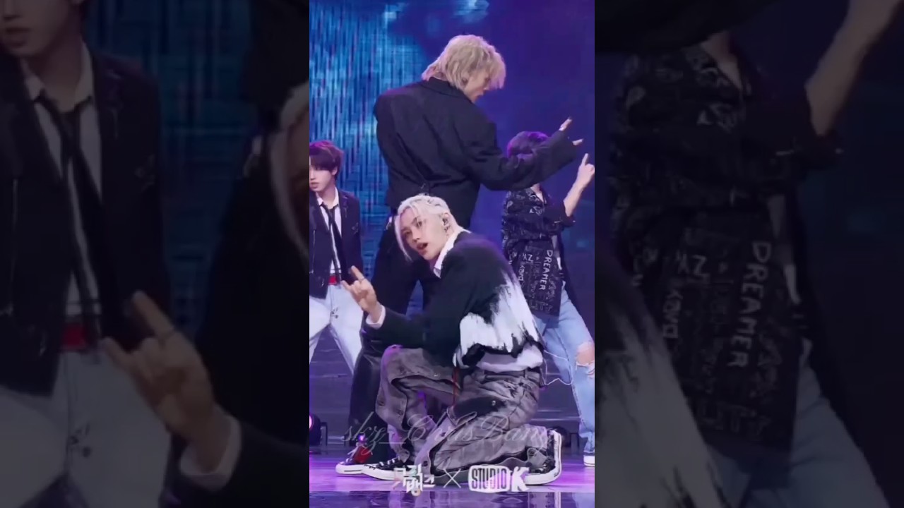 Felix saves stage from accident #straykids #kpop #skz #felix #bangchanskz #fypシ #performance  #viral
