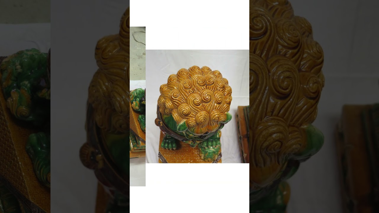 Large Pair of Chinese Foo Dogs on Plinths. Vitage chinese ceramic dogs. China antiques Asia