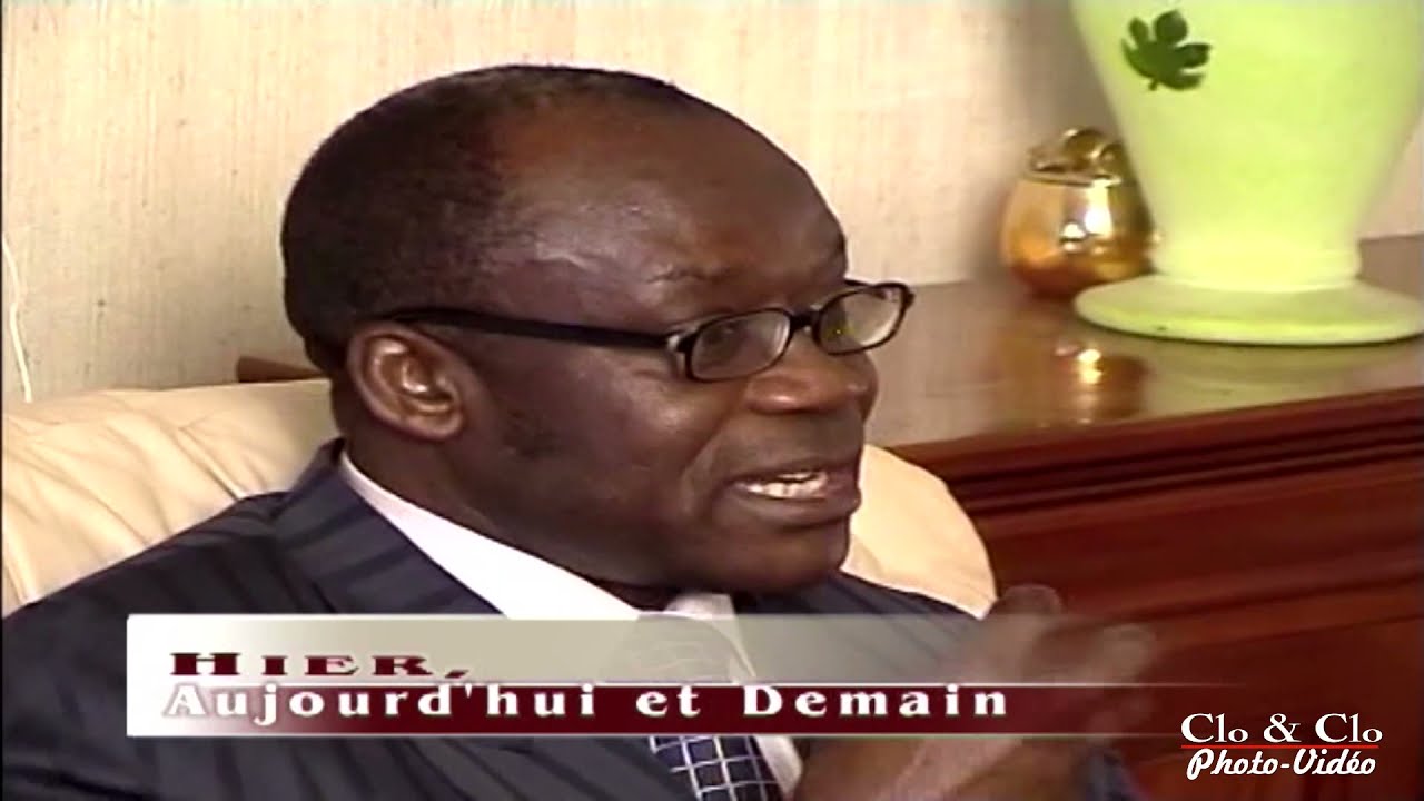 Papa Honoré Ngbanda reçoit chez lui, Bolowa Bonzakwa (Juin 2005).