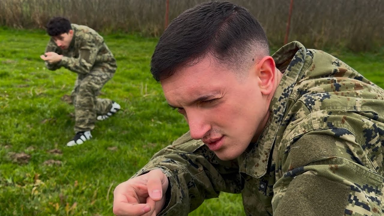 Vojnici izbacuju mrak iz prostorije |VOJNI ROK