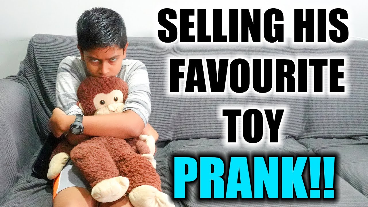 SELLING HIS FAVOURITE TOY FOR FREEEE!! 😳 - PRANKKK 😂 | VelBros Tamil