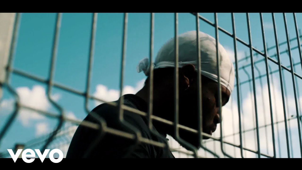 Bolombo - Loin De Moi