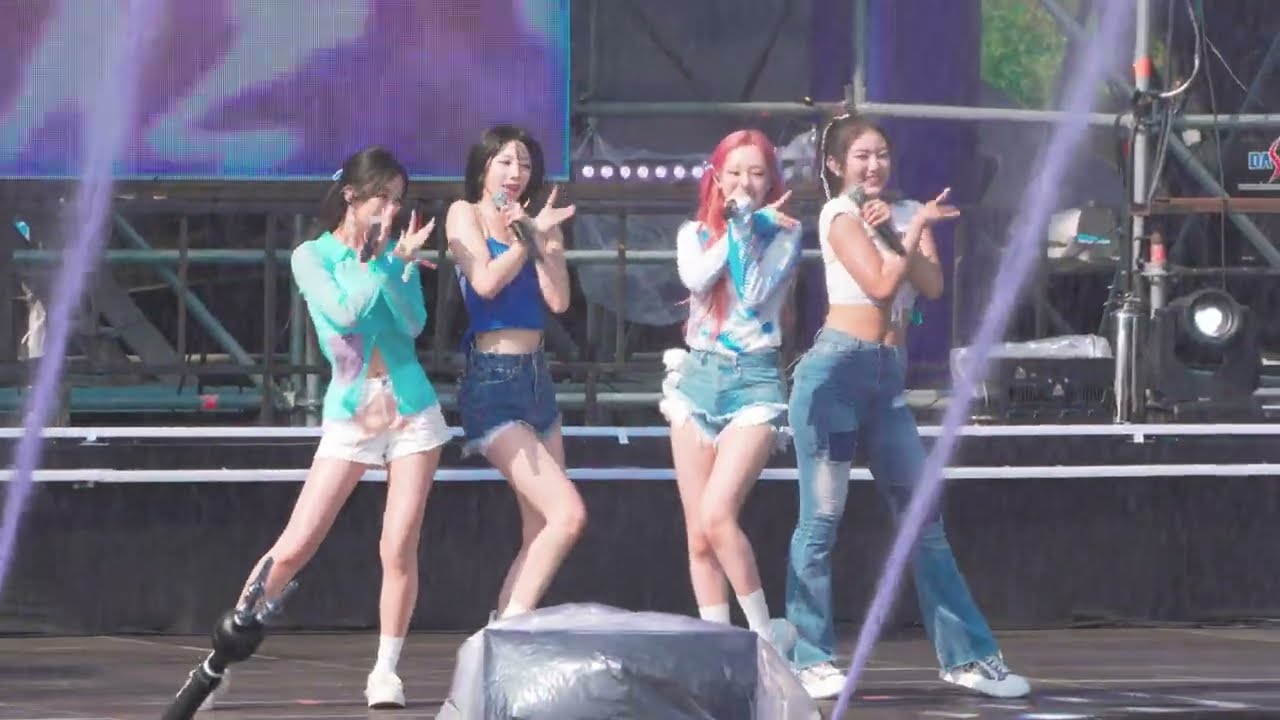 [4K] 하이키 건물 사이에 피어난 장미 (H1-KEY Rose Blossom FanCam) @ Casscool festival  230819