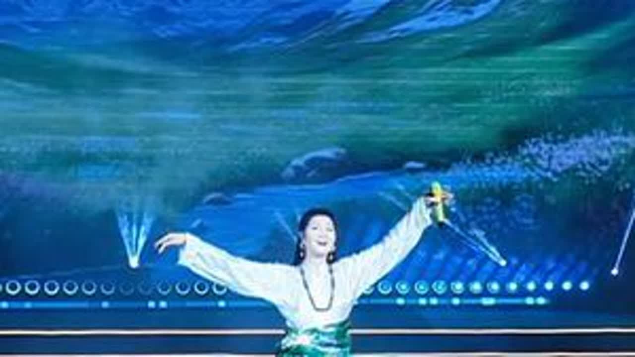 你有一个花的名字，美丽姑娘卓玛拉，轻柔的旋律如缕缕暖风，给冷冷冬日带来一丝丝暖意#卓玛#降央卓玛#2026永川区迎新春文艺晚会优秀节目展#超酷现场live#