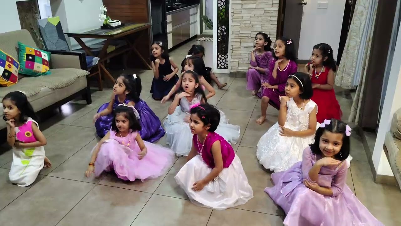Pranali's dance class # cuties performance # evergreen hawa hawai song