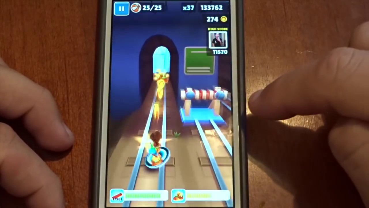Weekend Champion Gold Award on Subway Surfers!