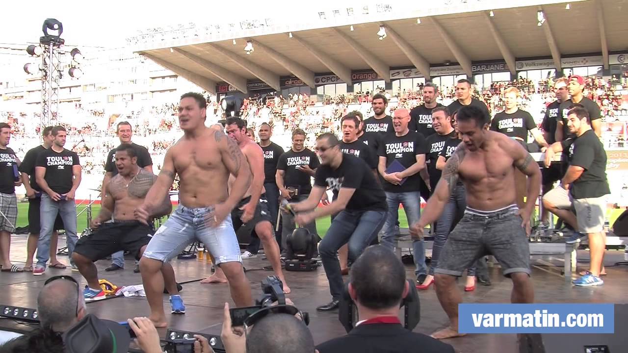 Le Haka des joueurs de Toulon à Mayol