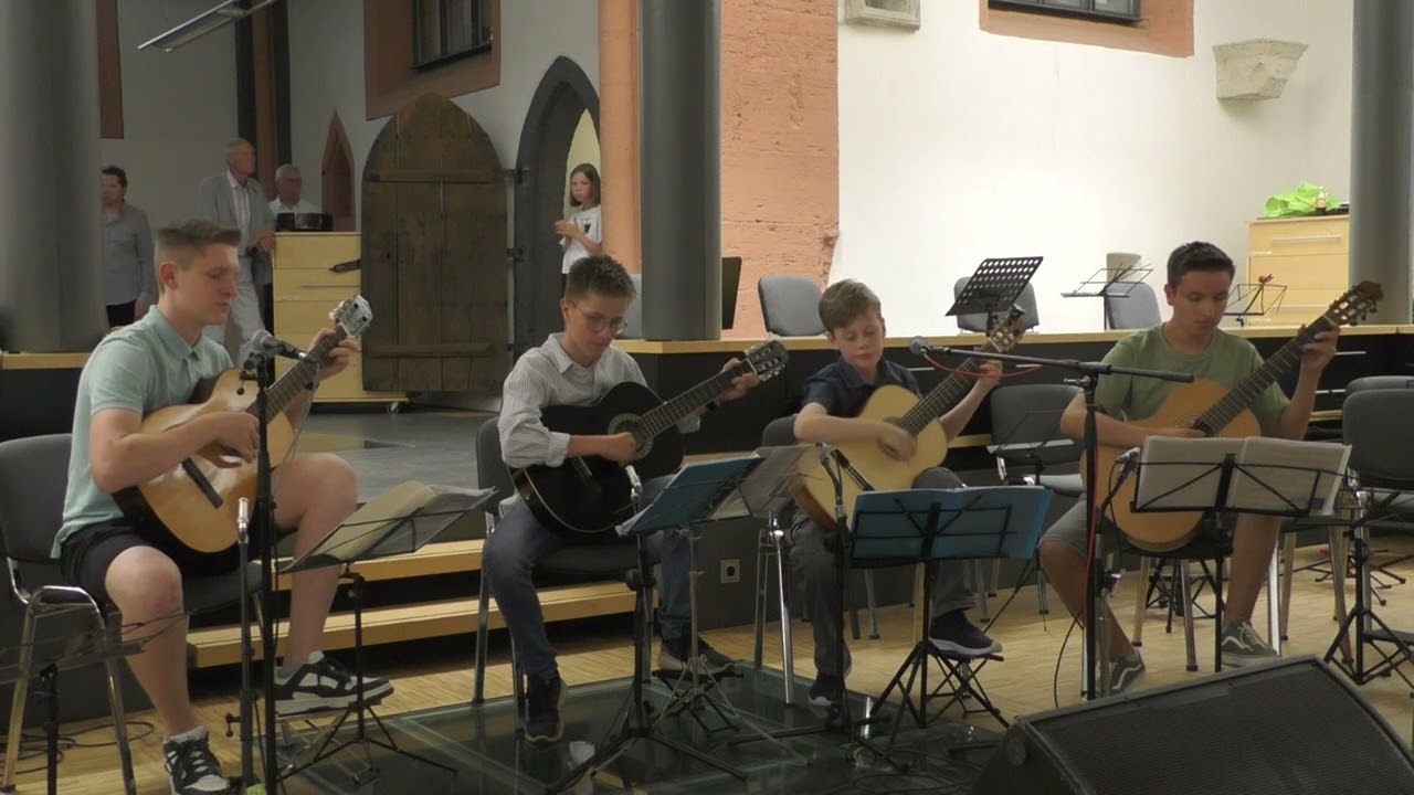Los Guitarristas -  Guantanamera (Cuban Folksong)