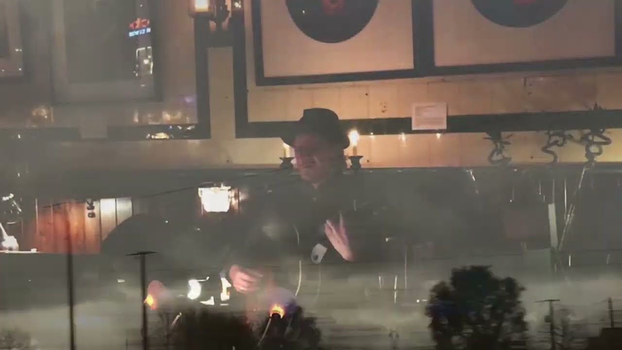 SAM BROOKES : Numb @ The Wet Fish Cafe