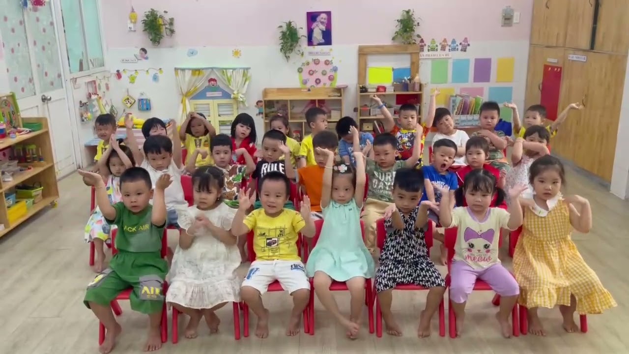 Winnie múa về Mẹ mừng ngày 8/3 (1)