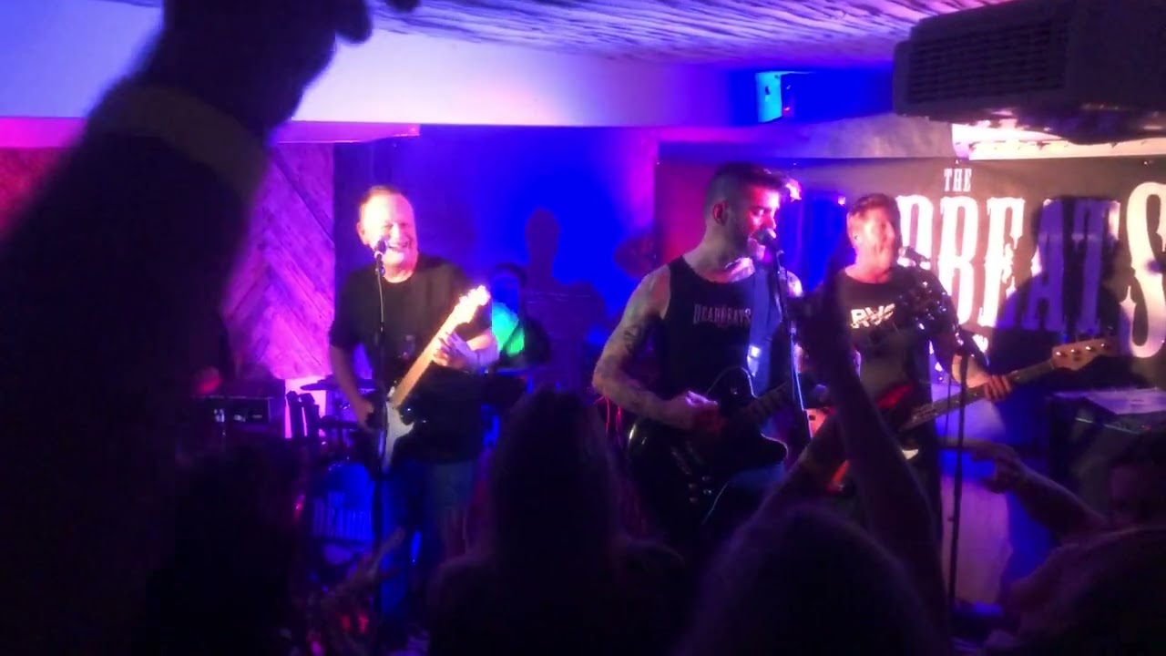 the DeadBeats @ caf&eacute; Roux