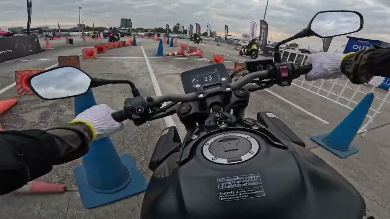 Honda 650 E-clutch ขี่ดีกว่าที่คิด