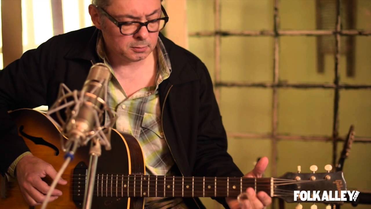 Folk Alley Sessions: Kevin Gordon - "Following a Sign"