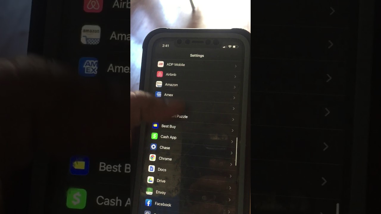 WhatsApp reconnecting issue in iphone