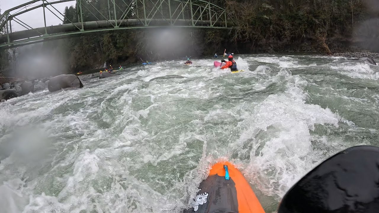 Kayaking the Sandy River // Dodge to Oxbow // 2100 CFS // January 2026