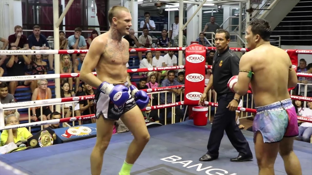 WMC WORLD TITLE FIGHT - Eddie Farrell vs Parinya M U Den
