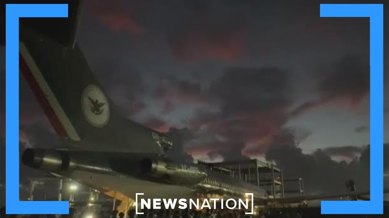 Первый военный самолёт приземлился в заливе Гуантанамо с депортированными мигрантами из США | Var...