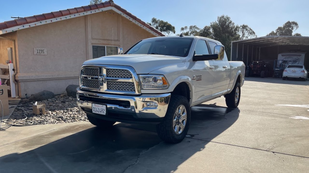 2018 RAM 2500....Full tour of the new truck