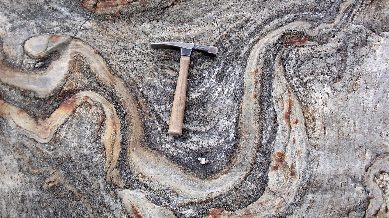 HOW ROCKS RESPONSE TO  STRESS (STRUCTURAL GEOLOGY)