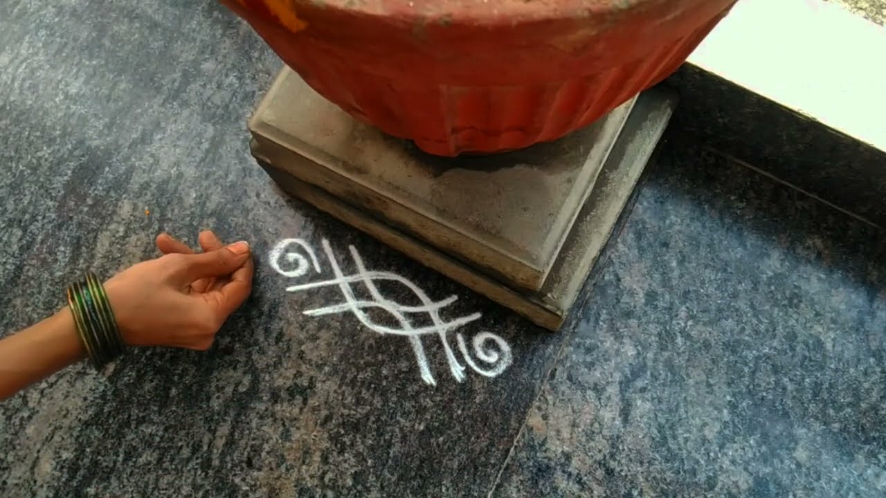Tulasi katte rangoli 🌷 3 small rangoli designs 🌷Tulasi kota muggulu 🌷 ತುಳಸಿ ಹಬ್ಬದ ರಂಗೋಲಿ #rangoli