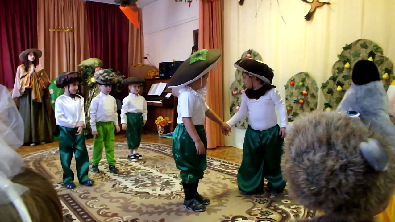 Утренник в саду у Тимофея. Танец грибов.